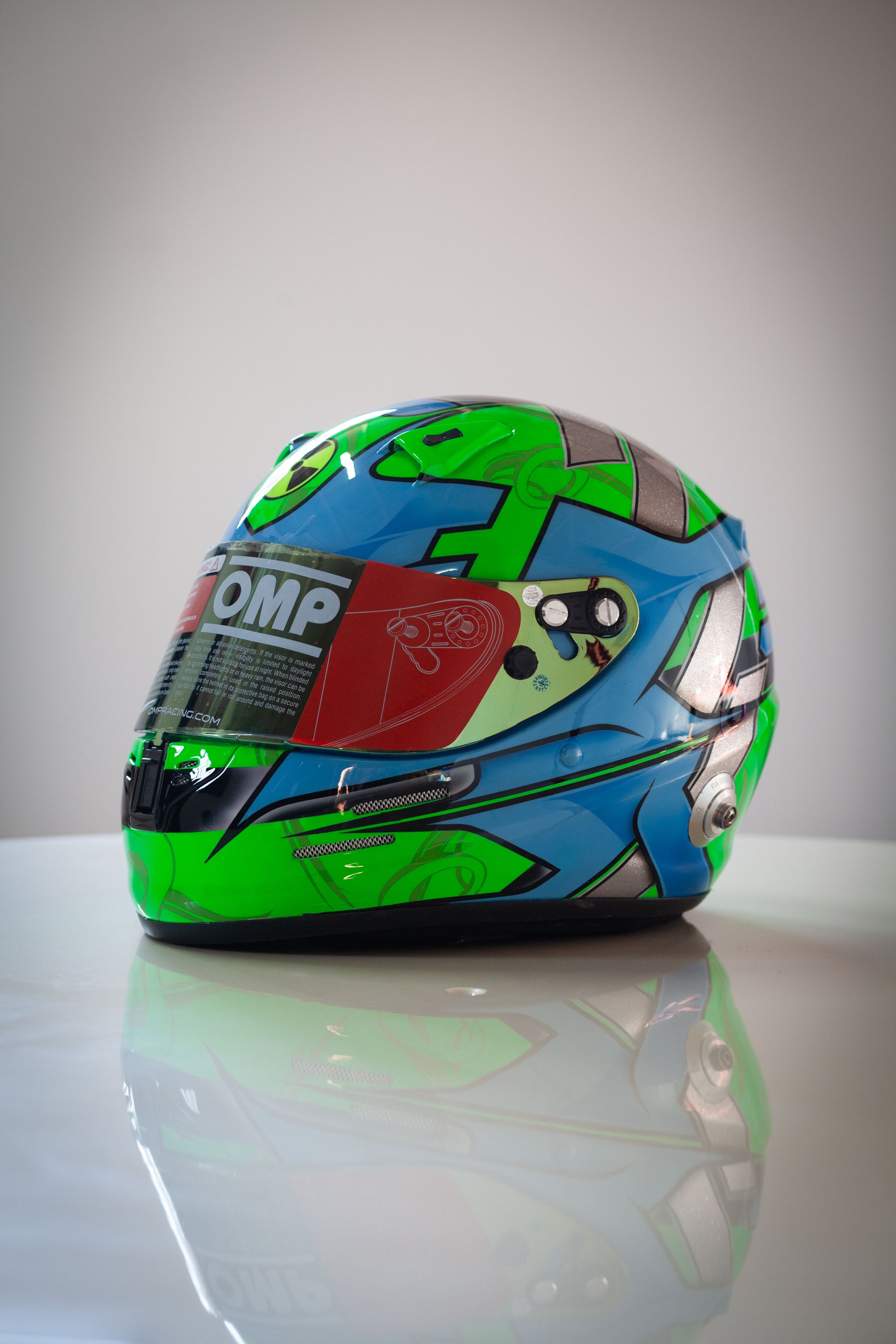 custom marvel motorcycle helmet Custom Karting Helmet – Metallic & Neon Colors – Alfonso Rubin