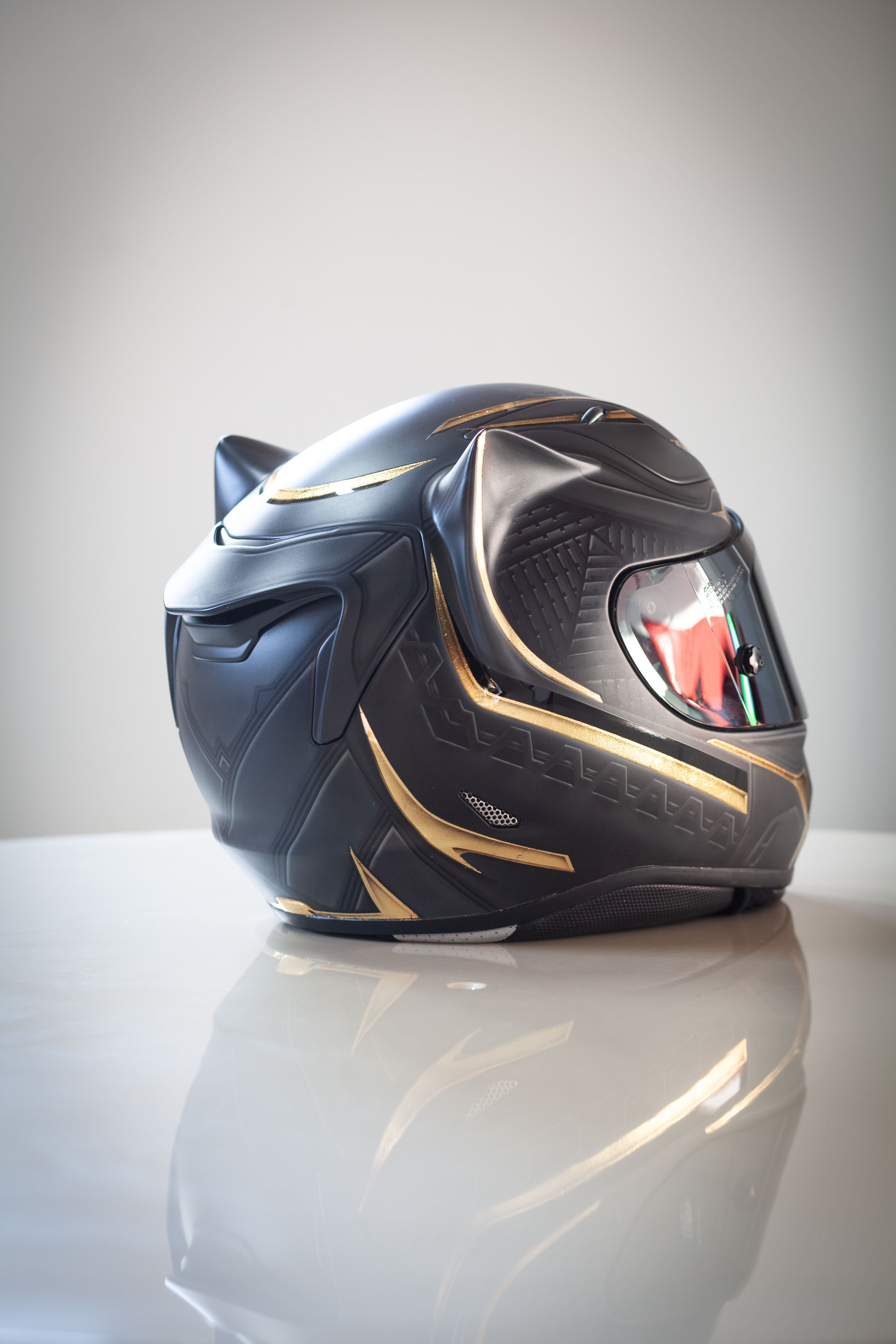 airbrush motorcycle helmet philippines LiME LiNE Paintible Cap style with 1/16" customizing tape How to made/airbrush Raven designed